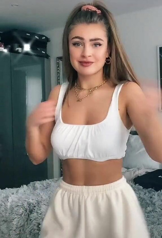 4. Sexy Anna von Klinski in White Crop Top and Bouncing Breasts