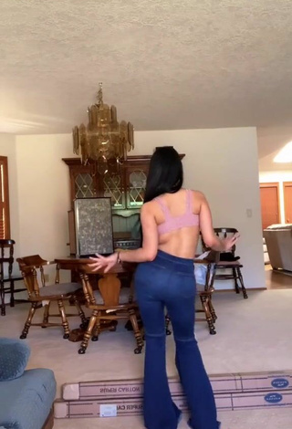 3. Sexy Barbara Ramirez Shows Butt