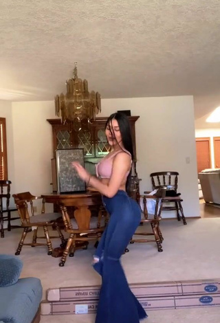 4. Sexy Barbara Ramirez Shows Butt
