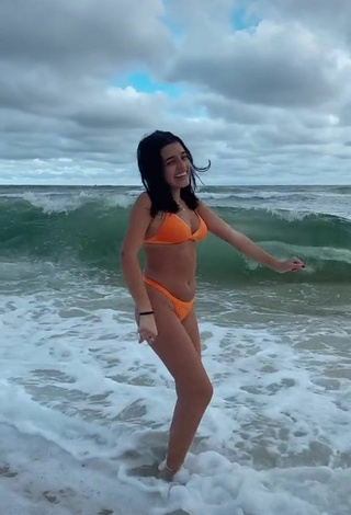 4. Sexy Bela Almada Shows Legs at the Beach and Bouncing Breasts