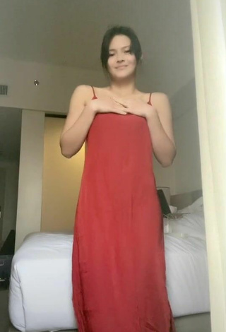 2. Sexy Bianca Umali in Red Dress