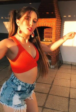 3. Sexy Bya Kessey Shows Cleavage in Red Crop Top