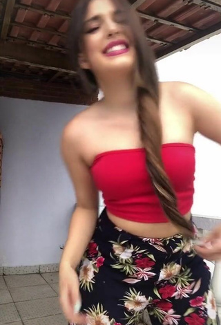 Sexy Bya Kessey in Red Tube Top while Twerking
