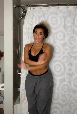 6. Sexy Camryn Cordova Shows Cleavage in Black Sport Bra and Bouncing Boobs
