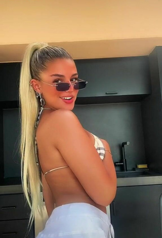Sensual Carla Frigo Shows Cleavage in Checkered Bikini Top