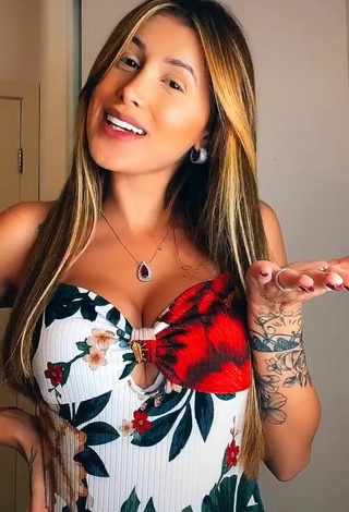 5. Beautiful Ca Garcia Shows Cleavage in Sexy Floral Top