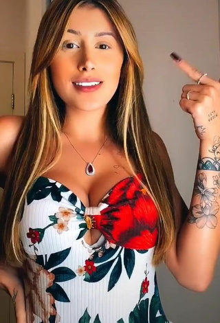 6. Beautiful Ca Garcia Shows Cleavage in Sexy Floral Top