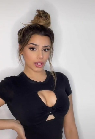 Sexy Celina Sharma Shows Cleavage in Black Crop Top