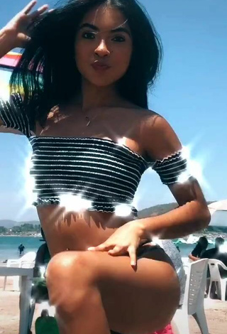 6. Sweetie Dayana in Striped Crop Top at the Beach