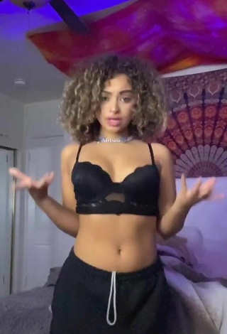 6. Sexy Devenity Perkins in Black Bra and Bouncing Tits