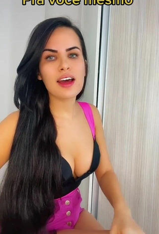3. Sweetie Dine Azevedo Shows Cleavage in Black Top