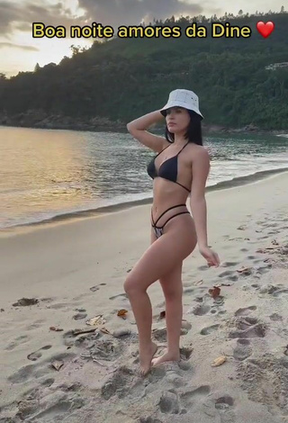 Hot Dine Azevedo Shows Butt at the Beach