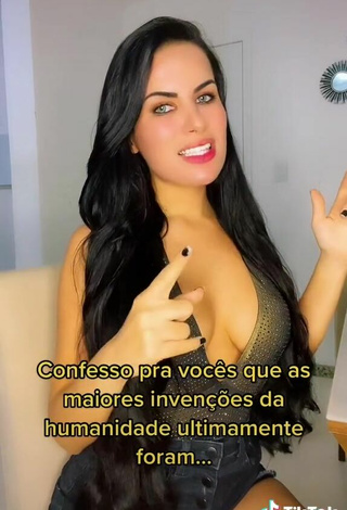 3. Cute Dine Azevedo Shows Cleavage in Top