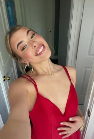2. Sexy Cynthia Parker in Red Dress