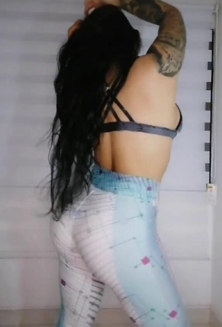 1. Sensual Eve Herrera Shows Butt
