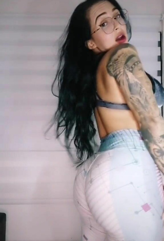 3. Magnificent Eve Herrera Shows Big Butt