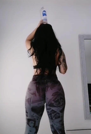 3. Lovely Eve Herrera Shows Big Butt