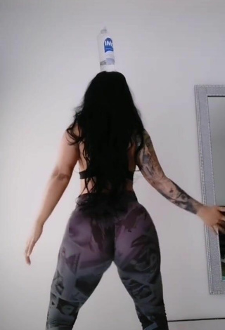 5. Lovely Eve Herrera Shows Big Butt