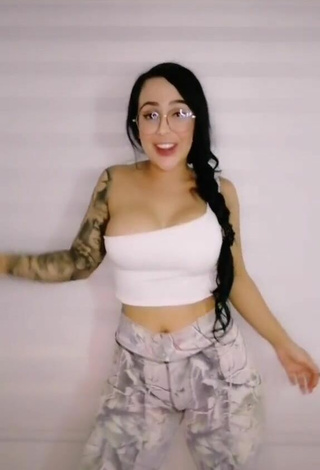 Lovely Eve Herrera Shows Cleavage in White Crop Top and Bouncing Boobs