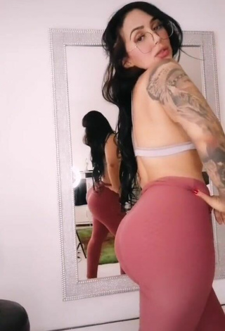 Cute Eve Herrera in Grey Bra while Twerking