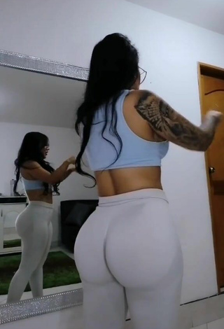 4. Sweet Eve Herrera Shows Big Butt