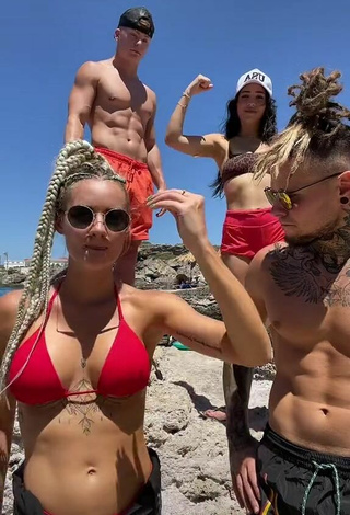 2. Sexy fit.lovers in Bikini Top at the Beach