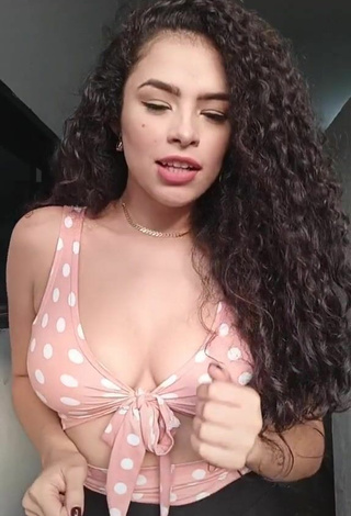 1. Hottest Gleidy Rojas Shows Cleavage in Polka Dot Top and Bouncing Tits