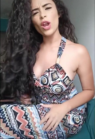 2. Sexy Gleidy Rojas Shows Cleavage in Sundress