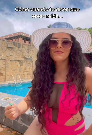 6. Sexy Gleidy Rojas Shows Cleavage in Firefly Rose Swimsuit at the Swimming Pool