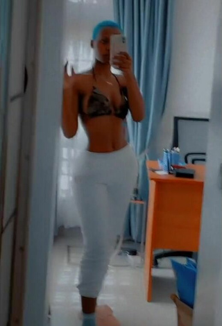 5. Sexy Vivian Gold Kaitetsi Shows Cleavage in Camouflage Bikini Top