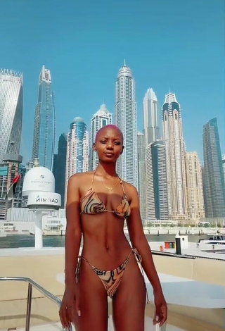 2. Sweetie Vivian Gold Kaitetsi Shows Cleavage in Bikini on a Boat