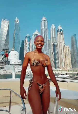 5. Sweetie Vivian Gold Kaitetsi Shows Cleavage in Bikini on a Boat