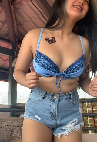 3. Hottie Vanessa Domingo Shows Cleavage in Bikini Top and Bouncing Breasts