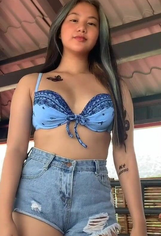 2. Cute Vanessa Domingo Shows Cleavage in Bikini Top and Bouncing Boobs
