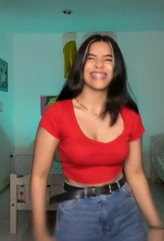 2. Sexy hisoyvaleria Shows Cleavage in Red Crop Top and Bouncing Tits