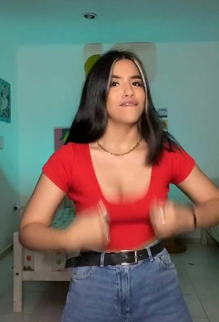 4. Sexy hisoyvaleria Shows Cleavage in Red Crop Top and Bouncing Tits