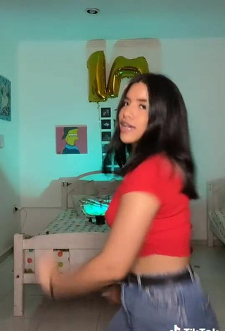 6. Sexy hisoyvaleria Shows Cleavage in Red Crop Top and Bouncing Tits