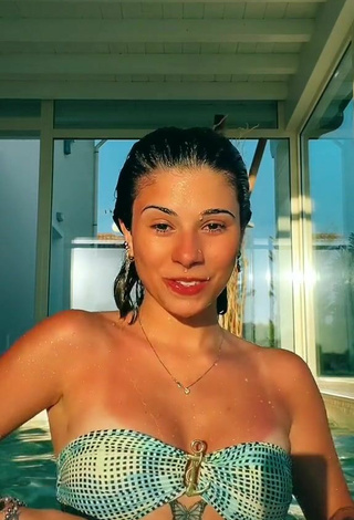 6. Sexy Jasmin Zangarelli Shows Cleavage in Bikini Top at the Pool