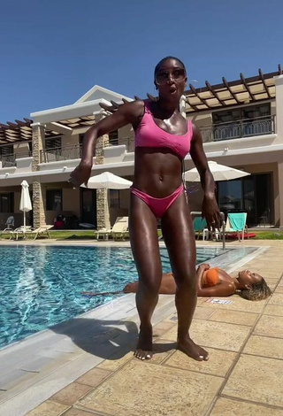 5. Hot Oluwanifewa Agunbiade in Bikini at the Pool
