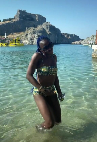 4. Sexy Oluwanifewa Agunbiade in Bikini in the Sea