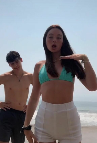 3. Pretty Itspeytonbabyy in Green Crop Top at the Beach