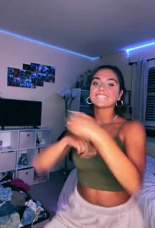 6. Sexy Alisa Kotlyarenko Shows Cleavage in Olive Crop Top and Bouncing Boobs
