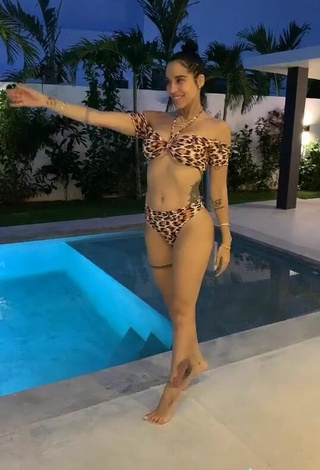4. Beautiful Jessi Pereira in Sexy Leopard Bikini at the Pool