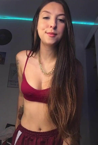 3. Julia Guerra Shows Cleavage in Sexy Red Sport Bra