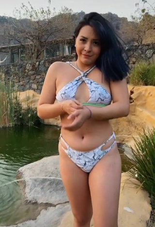 Hot Karen Bustillos Shows Butt