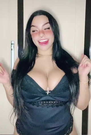 5. Sexy Karniello Shows Cleavage in Black Lingerie and Bouncing Tits