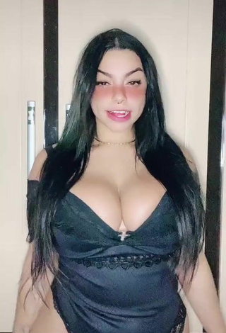 6. Sexy Karniello Shows Cleavage in Black Lingerie and Bouncing Tits