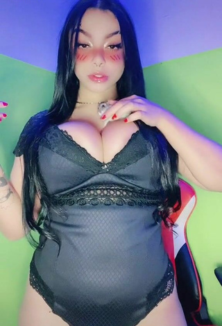 4. Hot Karniello Shows Cleavage in Black Bodysuit and Bouncing Boobs