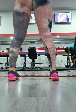 4. Hottest Kiarablaysexy Shows Butt while doing Fitness Exercises in the Sports Club