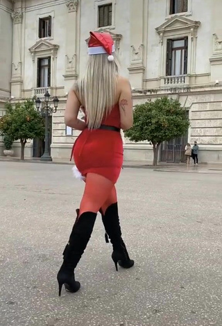 Hottie Kiarablaysexy Shows Butt